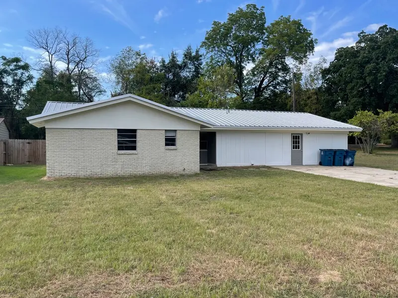 615 Cherokee Trace, Athens