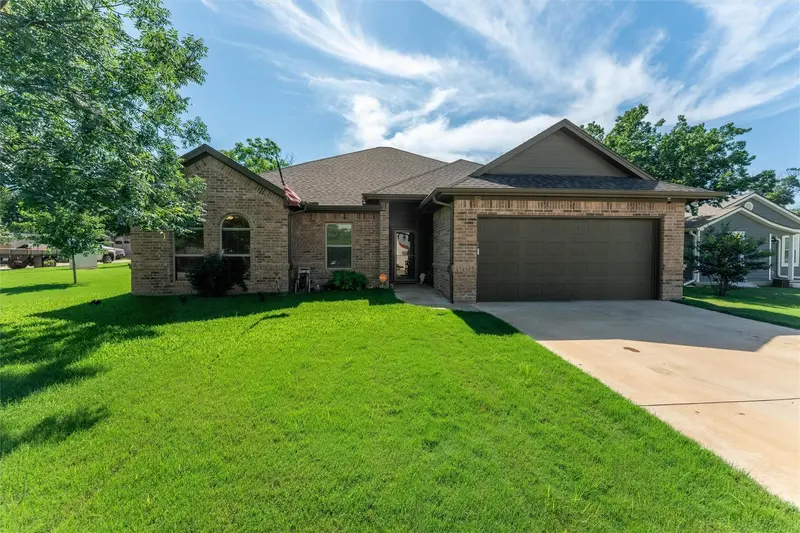 322 S S. Bowie Drive, Weatherford