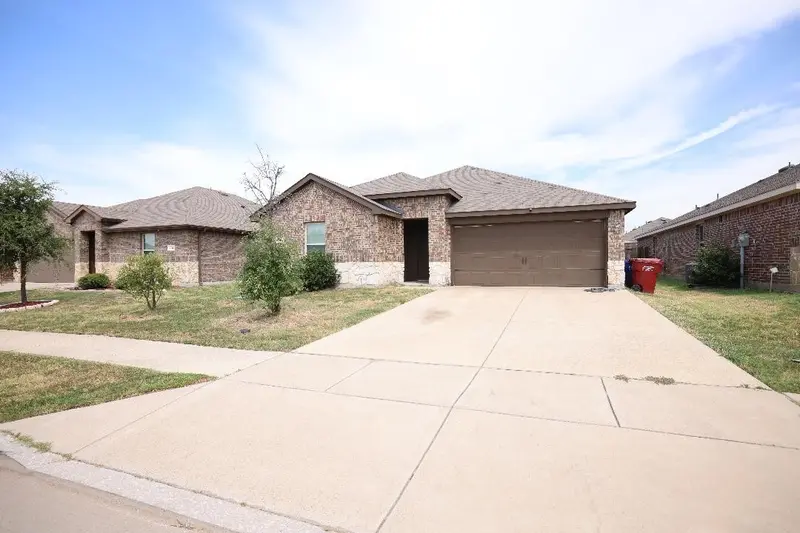904 Basswood Lane, Royse City