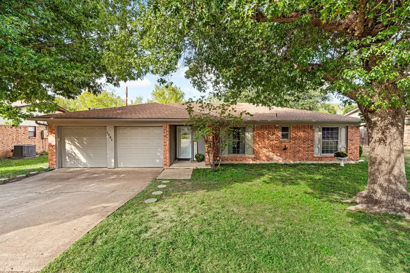 1121 Timbercreek Road, Benbrook