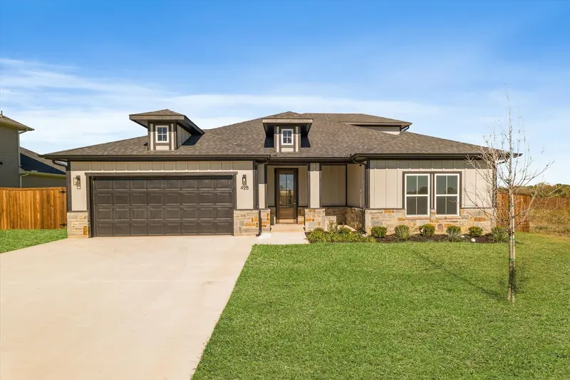 428 Cirrus Circle, Muenster