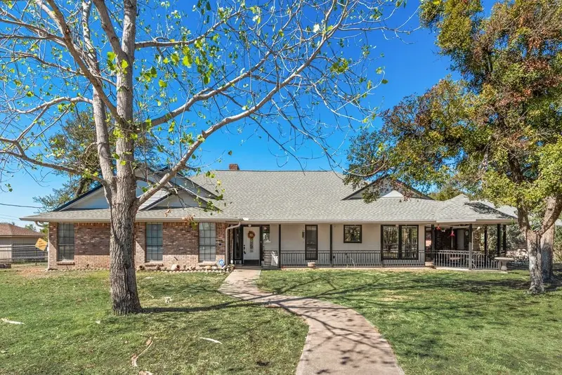 83 Crown Road, Willow Park