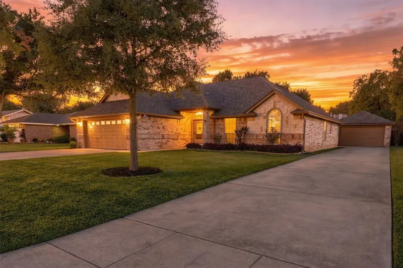 7713 Buck Street, North Richland Hills