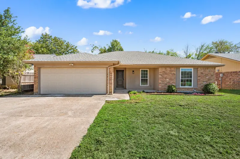 7512 Clover Lane, Watauga