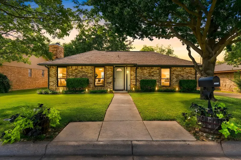 4202 Windhurst Drive, Arlington