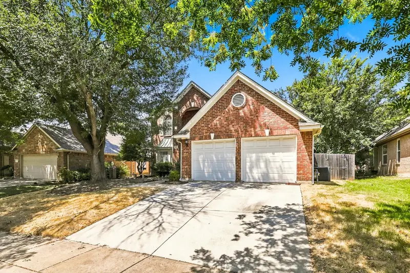 5445 Lake Powell Drive, Fort Worth