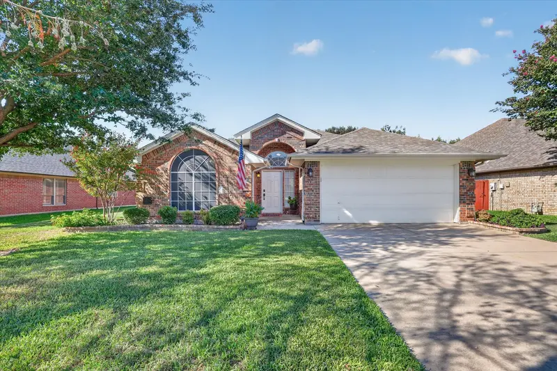 333 Carriage Lane, Saginaw