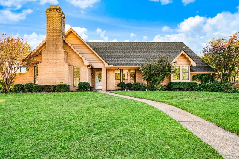 420 SE 39 Street, Paris