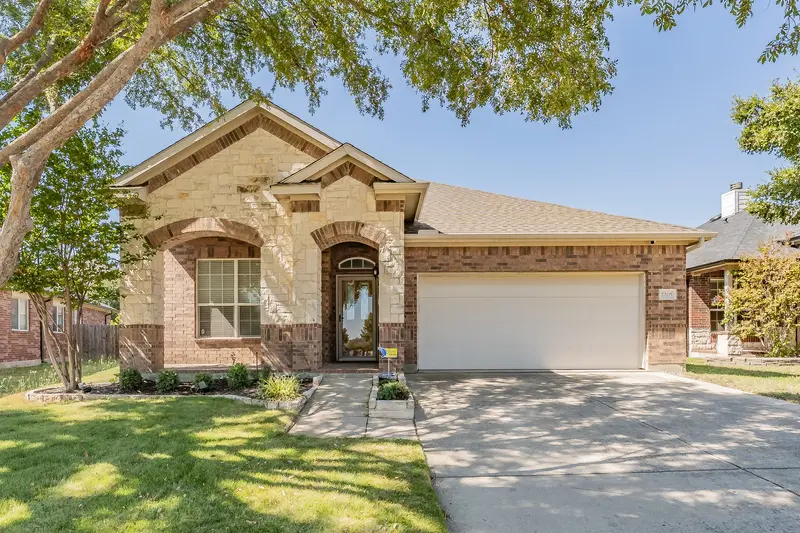2205 Clairborne Drive, Fort Worth