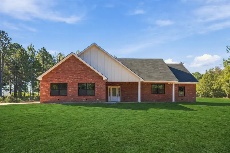 1707 CR 1670, Mt Pleasant