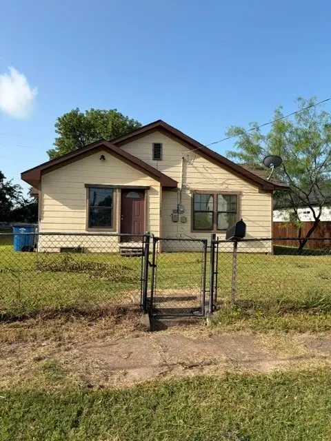 3512 Toronto Street, Dallas