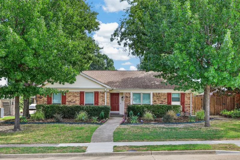 1600 Vera Cruz Drive, Plano